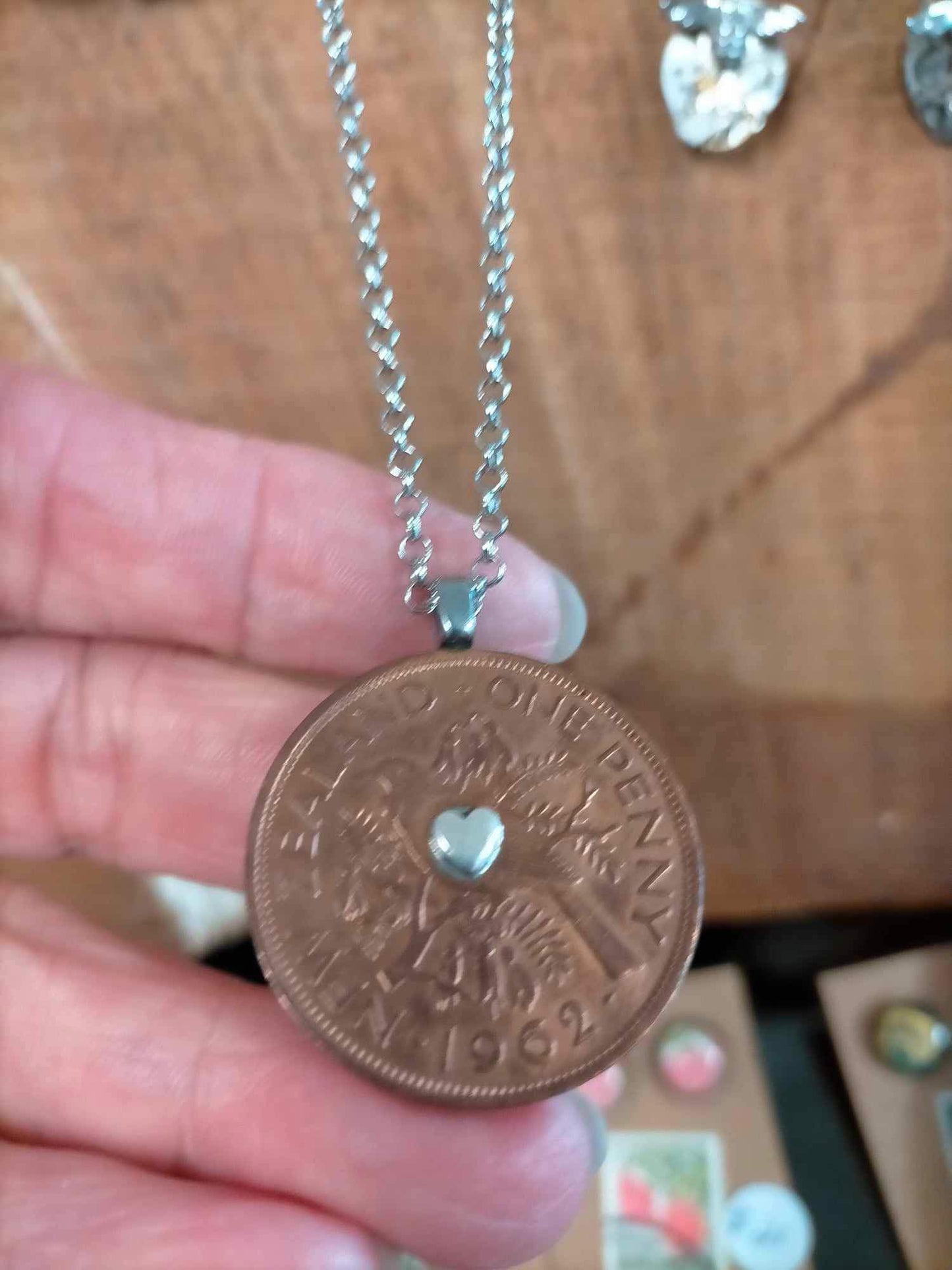 Jewellery- NZ Handmade necklaces and brooches