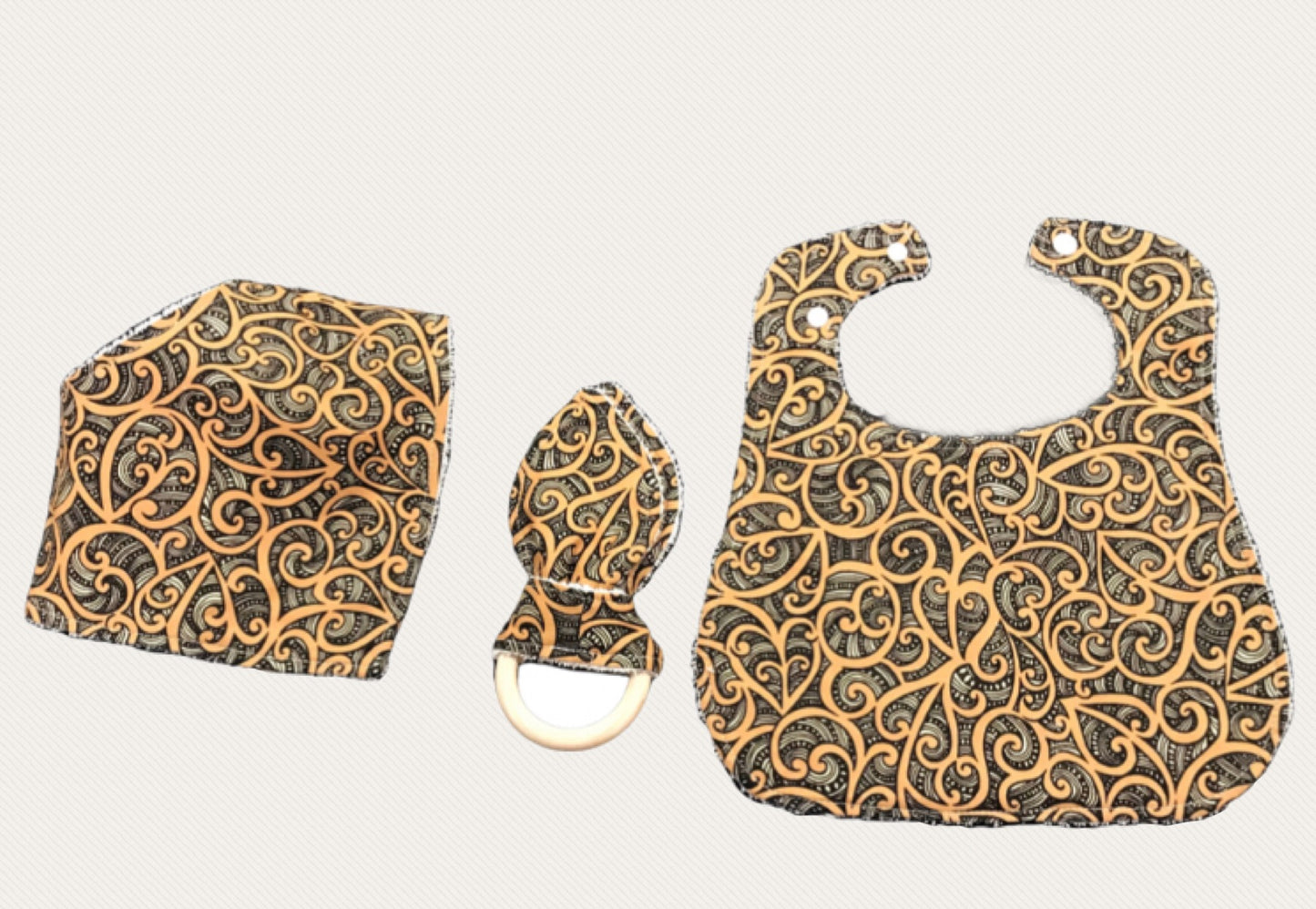 Baby's bib gift set