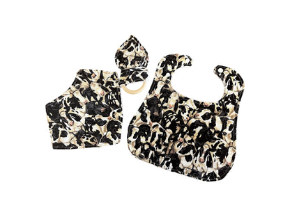 Baby's bib gift set
