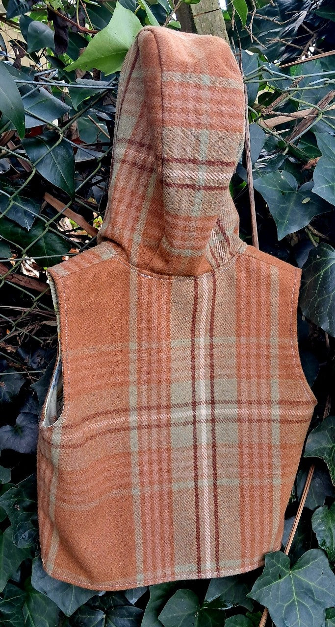 Unisex Hooded Woollen Childs Vest